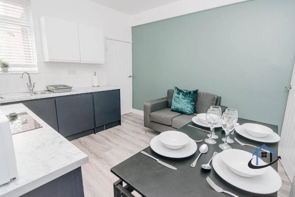 Balby Casa Nr Doncaster Racecourse King Beds Street Parking Villa Eksteriør billede
